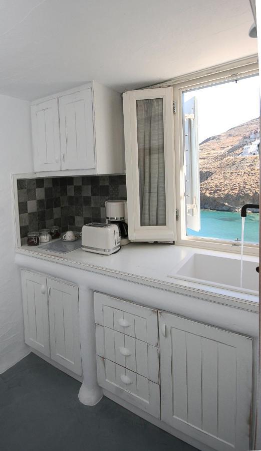 5 Traditional Suites Livadi  Eksteriør billede