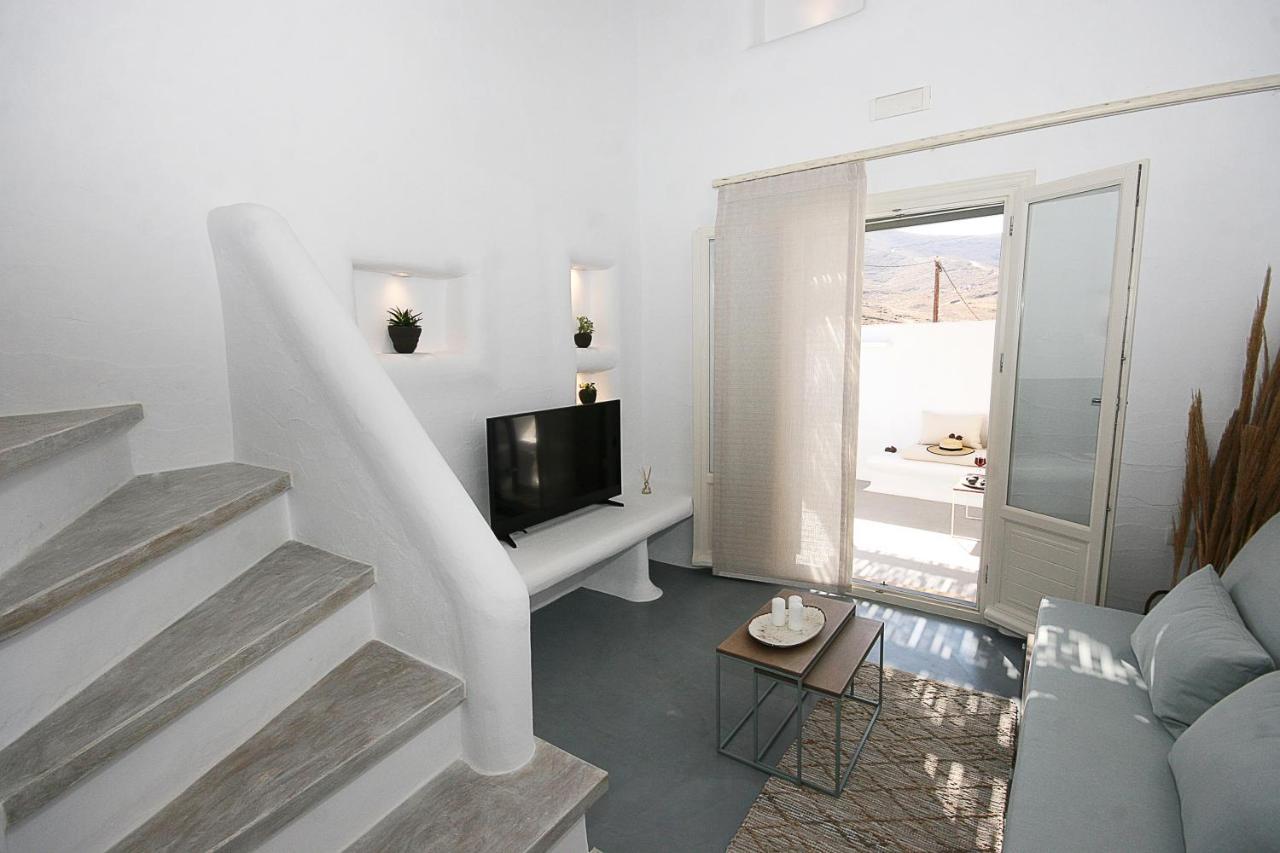 5 Traditional Suites Livadi  Eksteriør billede