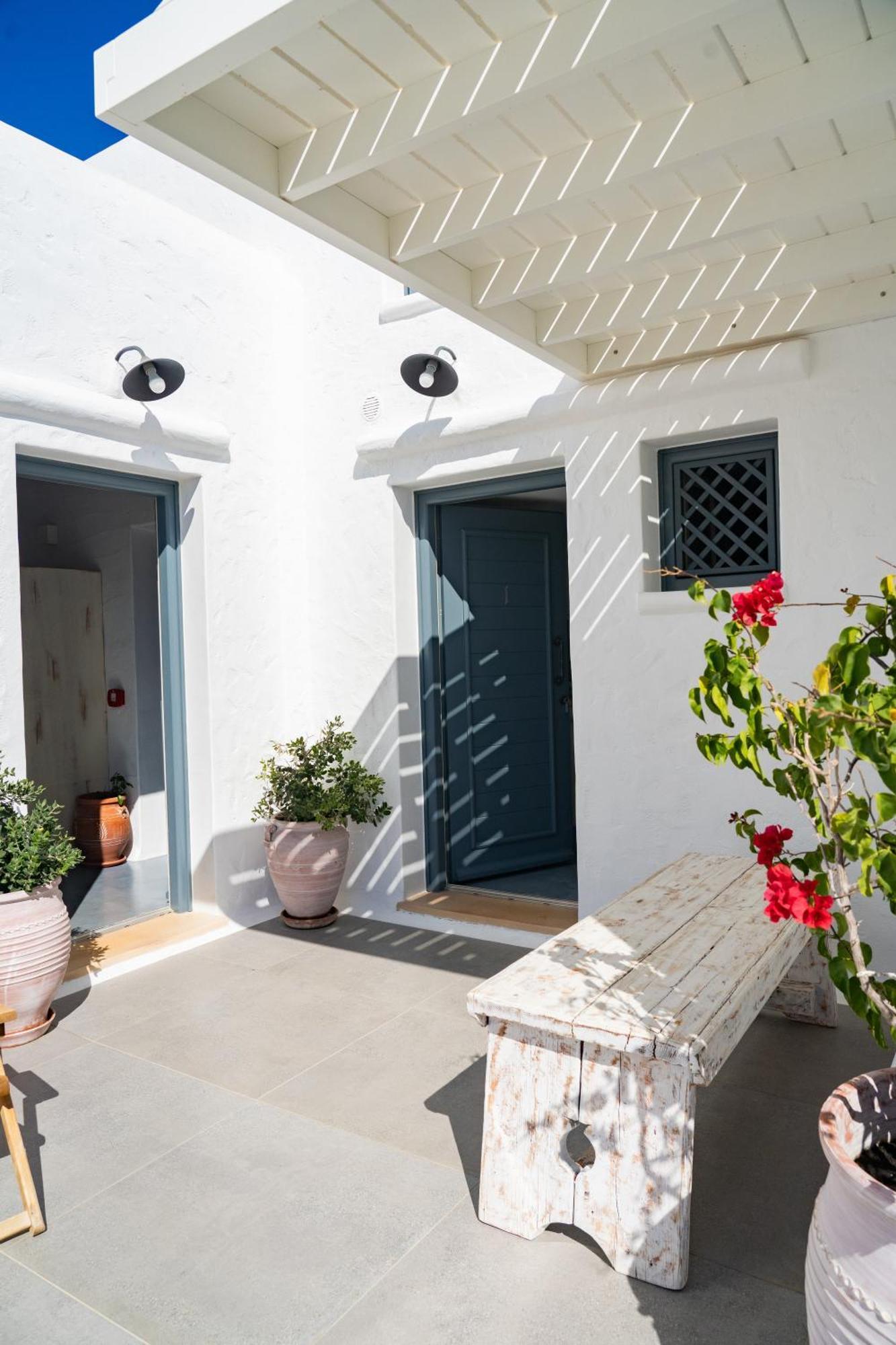 5 Traditional Suites Livadi  Eksteriør billede