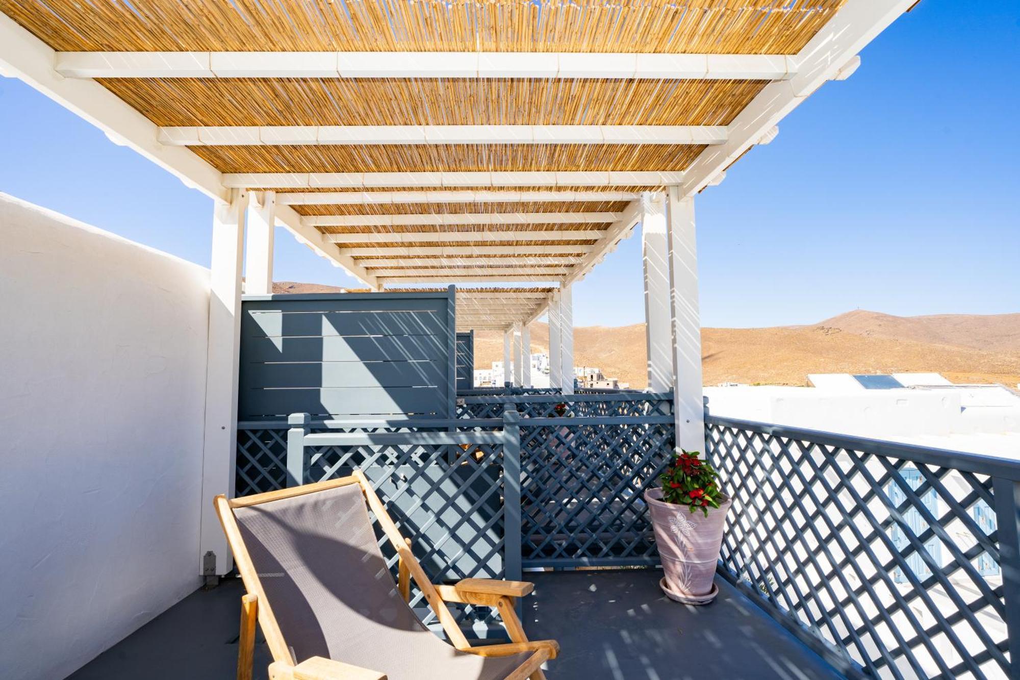 5 Traditional Suites Livadi  Eksteriør billede