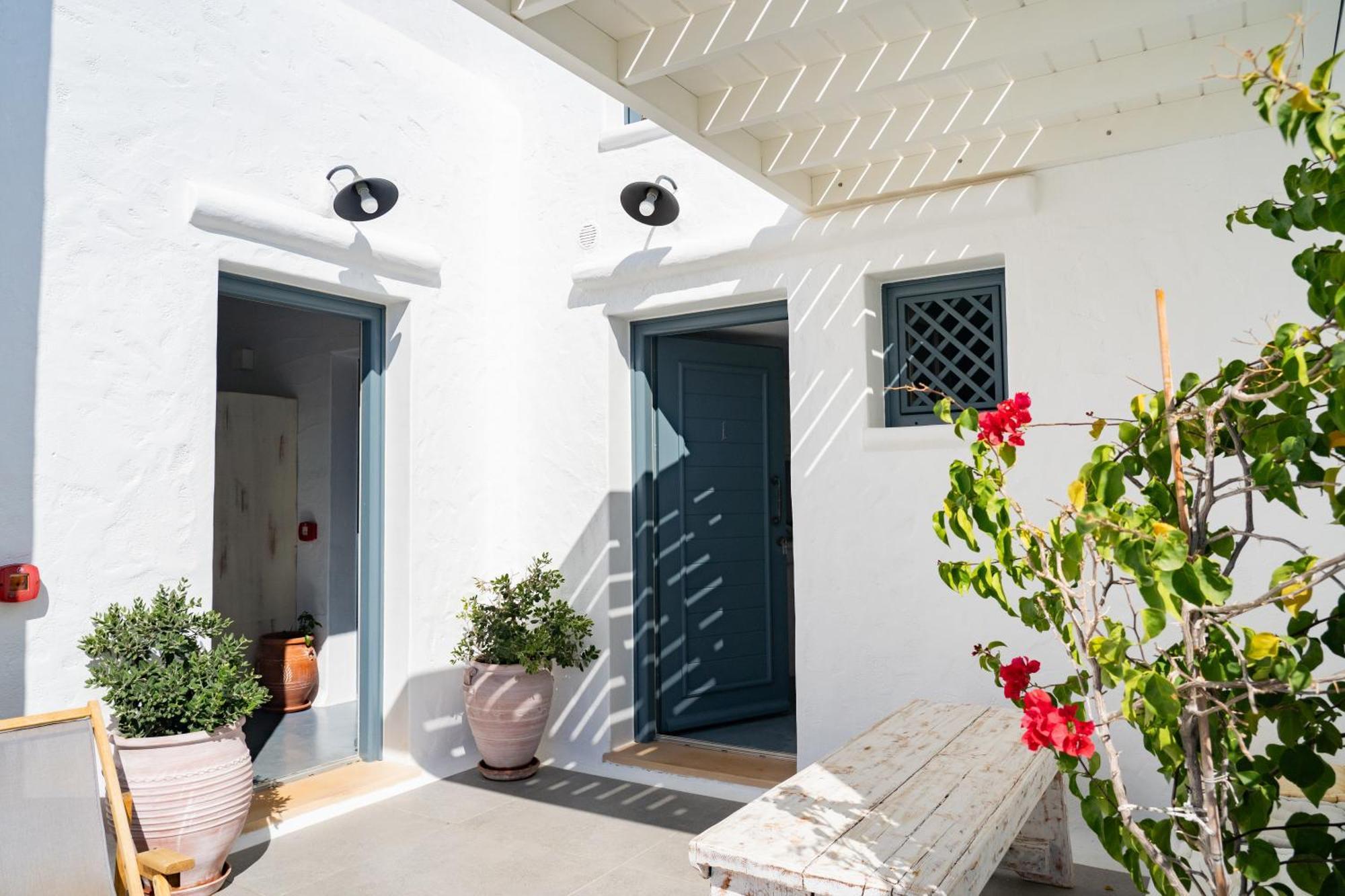 5 Traditional Suites Livadi  Eksteriør billede