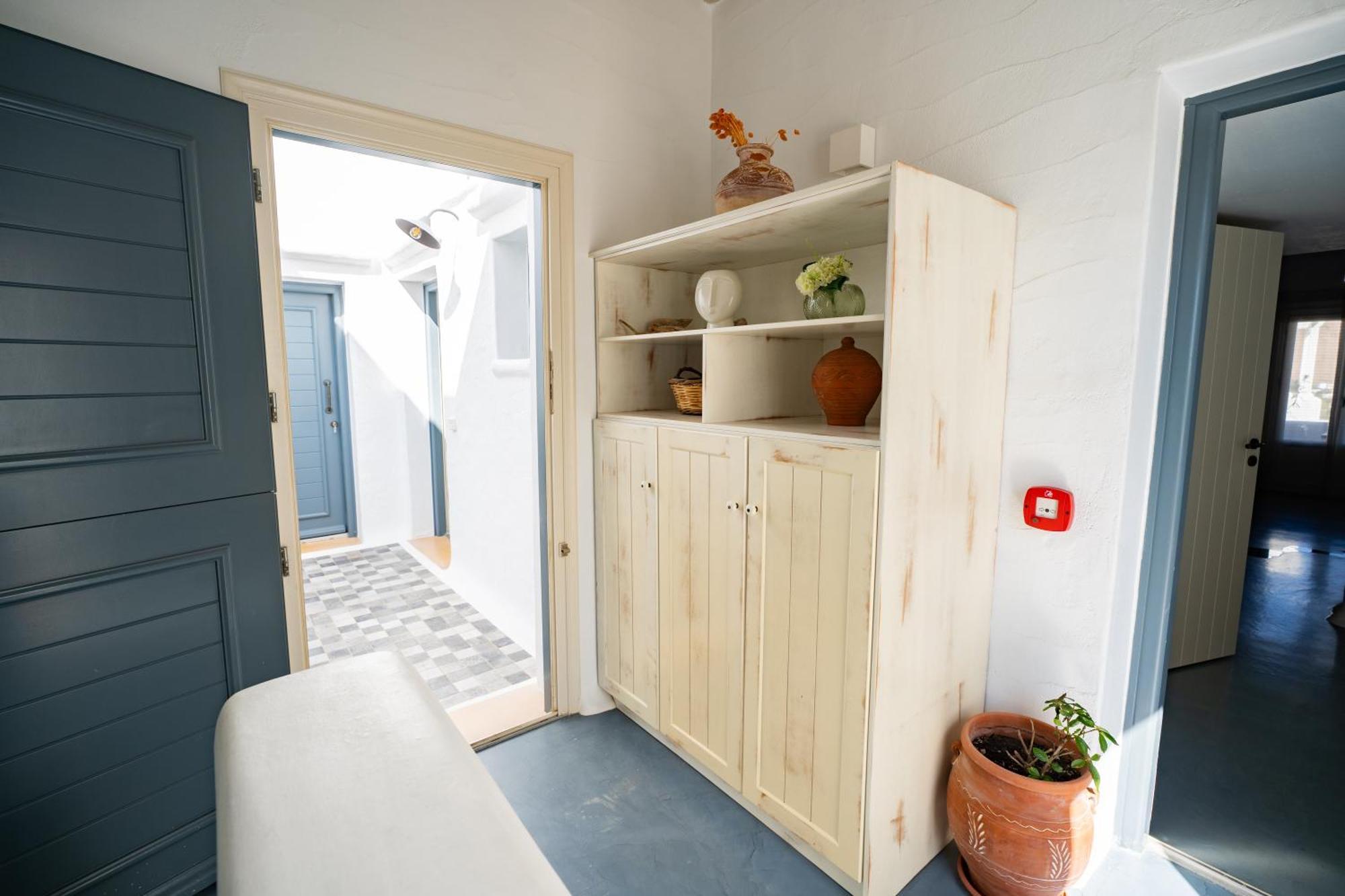 5 Traditional Suites Livadi  Eksteriør billede