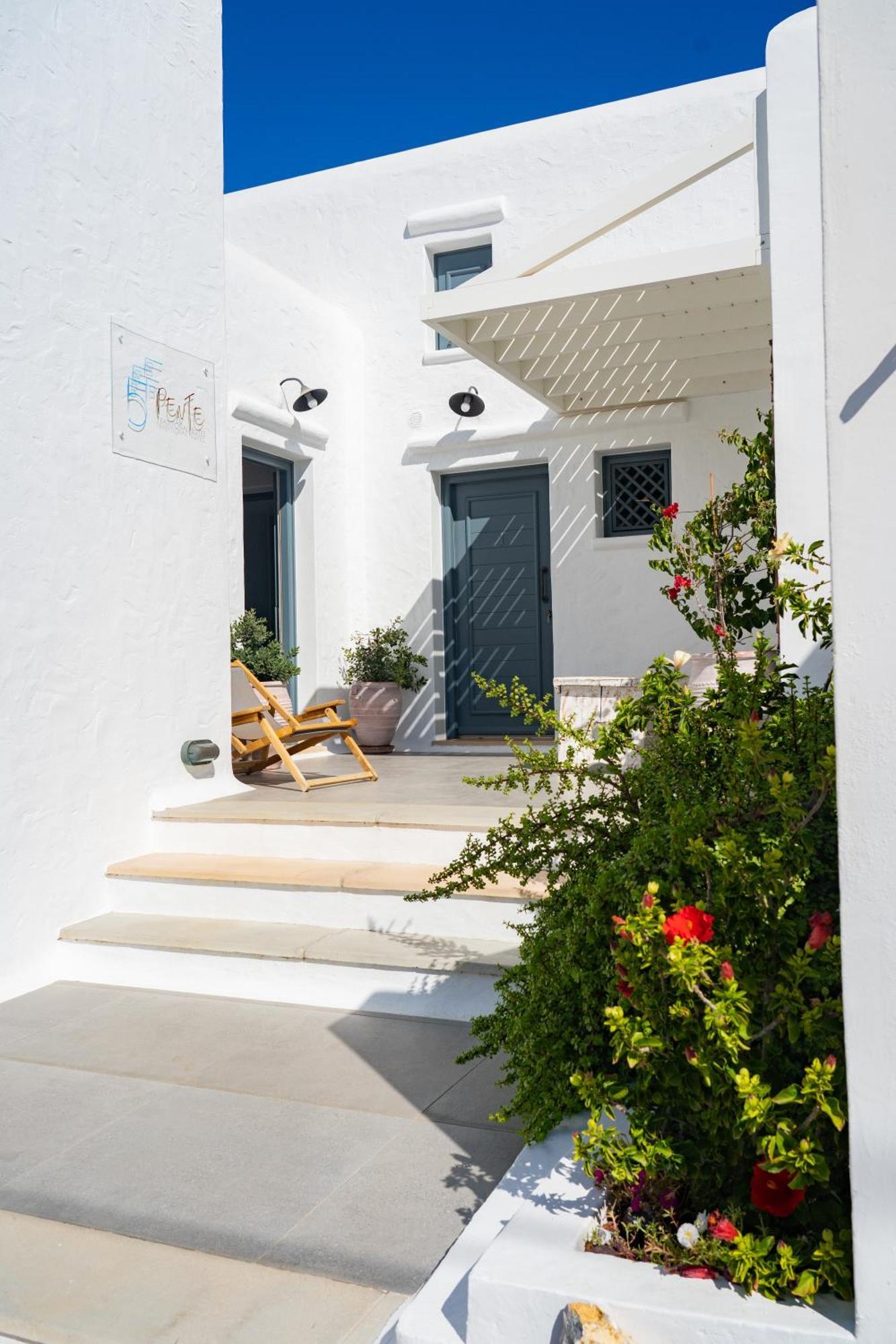 5 Traditional Suites Livadi  Eksteriør billede